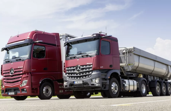 SYHOWER vous indique les précautions à prendre pour remplacer les pièces de moteur de camion Mercedes Benz